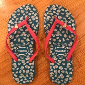 NWOT Havaianas US size 6W, EUR size 35/36
